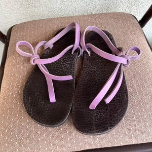 Luna Brujita Roots minimalist sandals